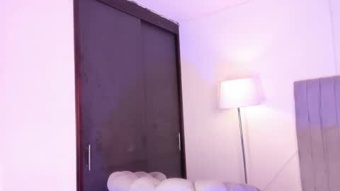 Snapshot of im_charless chatting on February 2026 09:32:02 PM Charles online show from February 2026 09:32:02 PM