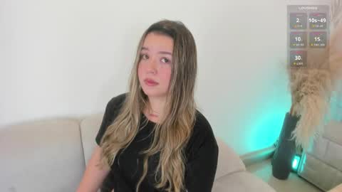 DAHLIA online show from April 2026 08:53:02 PM