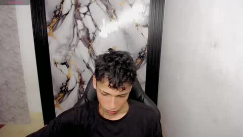 im_david01 online show from December 2025 02:56:01 PM