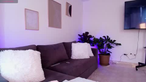 Eli  online show from March 2026 07:18:02 PM