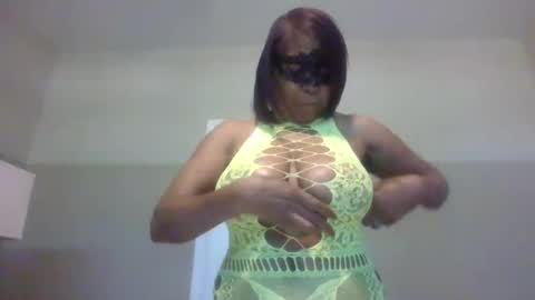 weet exy Cougar online show from May 2026 12:12:01 PM