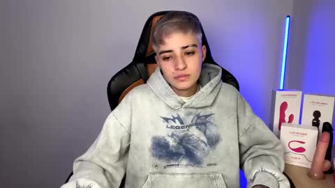 Laia online show from January 2025 12:27:01 AM