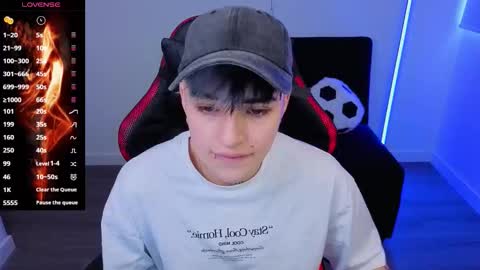 Laia online show from November 2025 10:21:01 PM