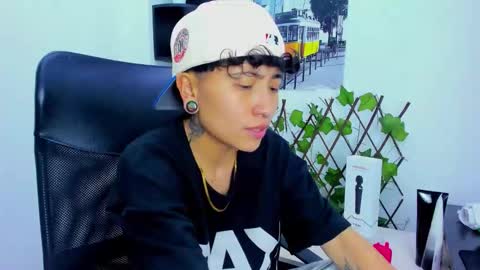 mathias online show from November 2025 04:05:01 PM