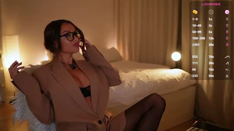 Milla online show from December 2024 04:54:01 PM