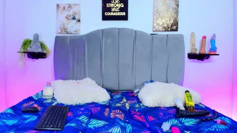 im_riley_ online show from October 2025 10:17:01 PM