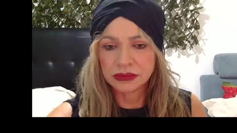 Sharon online show from November 2025 04:07:01 PM