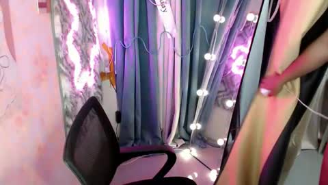 Snapshot of im_urloving_mama69 chatting on December 2025 04:35:02 PM im_urloving_mama69 online show from December 2025 04:35:02 PM