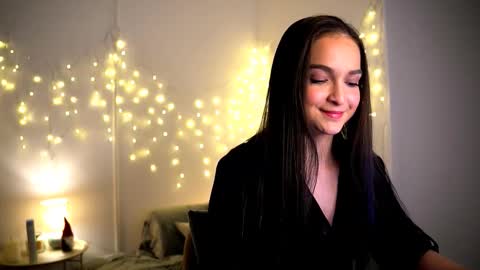 Pattie online show from December 2024 07:43:02 PM