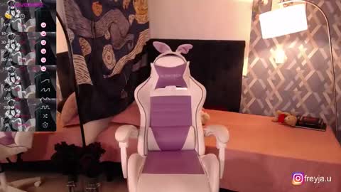 Freyja online show from February 2025 11:15:01 PM