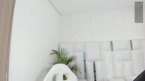 Krystall online show from October 2025 08:46:02 PM