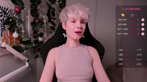 Mia online show from December 2024 05:11:01 PM