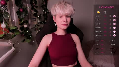 Mia online show from December 2024 05:11:02 PM