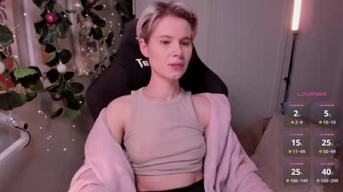 Mia online show from January 2025 08:16:02 PM