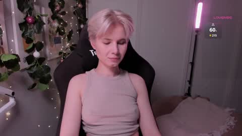 Mia online show from January 2025 08:32:01 PM