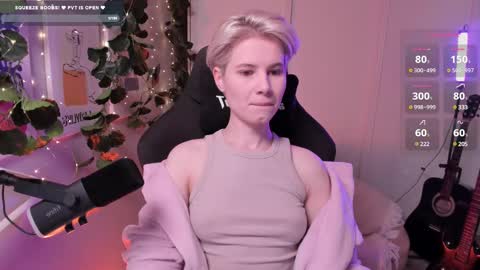 Mia online show from February 2025 10:09:02 AM