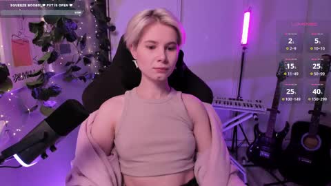 Mia online show from February 2025 09:45:01 AM