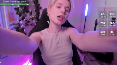 Mia online show from February 2025 12:55:02 PM