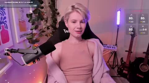 Mia online show from February 2025 10:17:02 AM