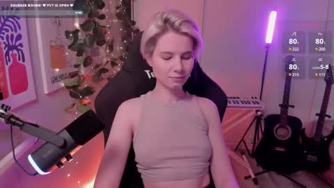 Mia online show from March 2025 10:00:02 AM