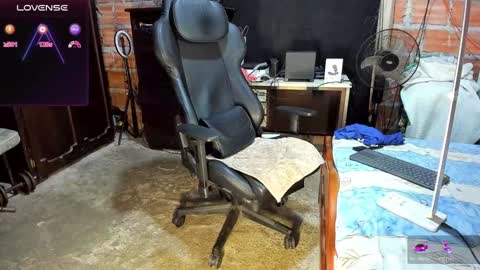 Snapshot of imperion_king chatting on January 2025 02:14:02 AM Imperion King online show from January 2025 02:14:02 AM