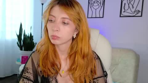 Snapshot of imsiennabellucci chatting on October 2025 09:23:02 PM Sienna online show from October 2025 09:23:02 PM