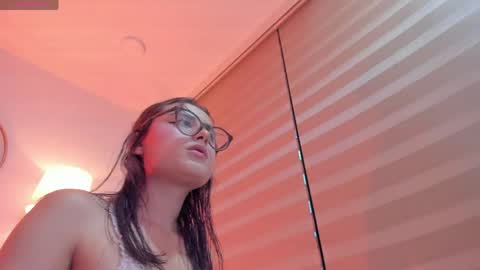 imsofia_dy online show from June 2026 11:00:01 PM