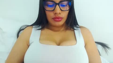 imsweetlips online show from May 2026 07:42:02 PM