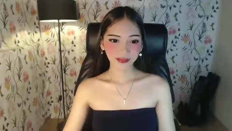 Snapshot of imyourlegalbaby chatting on February 2025 06:32:02 AM Aki online show from February 2025 06:32:02 AM