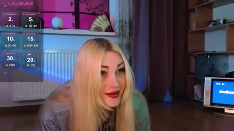 Snapshot of inchcaser chatting on September 2025 09:37:01 PM Dina Help me reach 100 likes online show from September 2025 09:37:01 PM