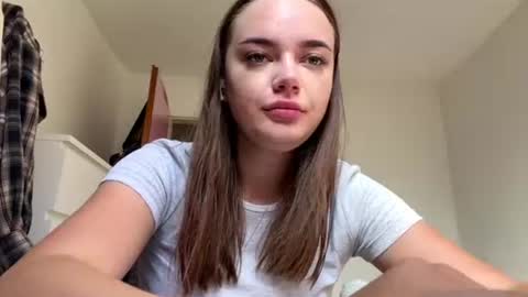 Snapshot of incredeblemira chatting on June 2026 07:25:01 AM Mira online show from June 2026 07:25:01 AM