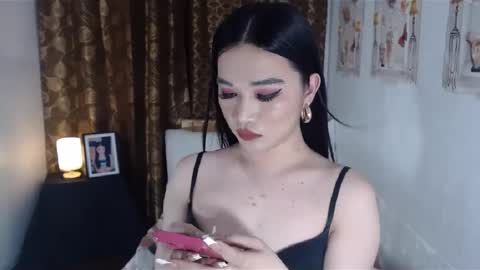 Snapshot of indestructabletrixie chatting on January 2025 05:37:01 AM indestructabletrixie online show from January 2025 05:37:01 AM