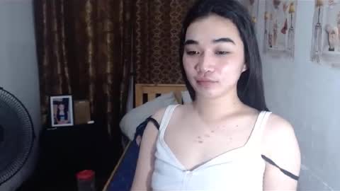 Snapshot of indestructabletrixie chatting on January 2025 08:41:02 AM indestructabletrixie online show from January 2025 08:41:02 AM