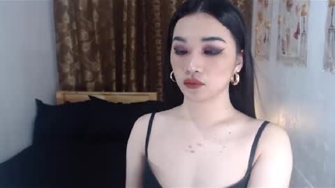 Snapshot of indestructabletrixie chatting on January 2025 02:14:01 PM indestructabletrixie online show from January 2025 02:14:01 PM