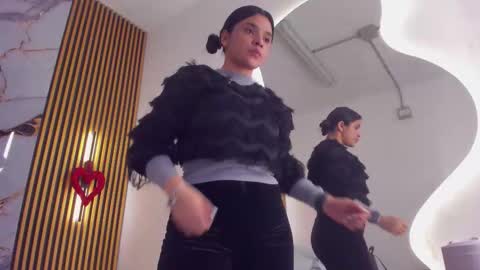 Indi Catalina online show from March 2026 12:17:02 PM