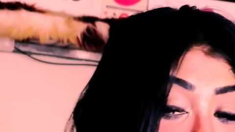 Bella Ambrosia online show from December 2025 12:59:02 AM