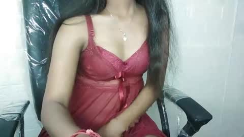 Snapshot of indian_saanvi chatting on December 2025 03:50:01 PM Saanu online show from December 2025 03:50:01 PM