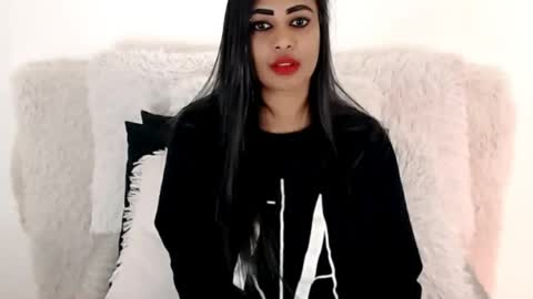 Jazmin online show from July 2026 03:48:01 AM