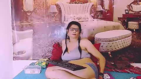 Femiez online show from May 2026 09:26:02 AM