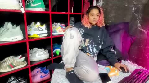 Nikki online show from May 2026 07:38:02 AM