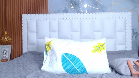 Snapshot of indiancutiie chatting on January 2025 08:17:01 PM LITTLE AINHOA online show from January 2025 08:17:01 PM