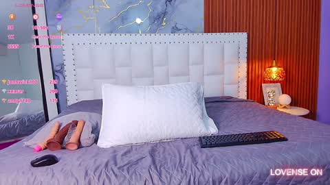 Snapshot of indiancutiie chatting on February 2025 07:27:01 PM LITTLE AINHOA online show from February 2025 07:27:01 PM