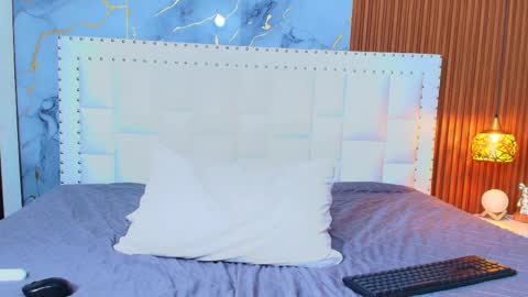 Snapshot of indiancutiie chatting on February 2025 11:19:02 PM LITTLE AINHOA online show from February 2025 11:19:02 PM