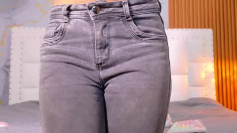 Snapshot of indiancutiie chatting on September 2025 07:48:01 PM LITTLE AINHOA online show from September 2025 07:48:01 PM