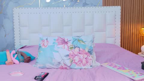 Snapshot of indiancutiie chatting on November 2025 07:46:02 PM LITTLE AINHOA online show from November 2025 07:46:02 PM