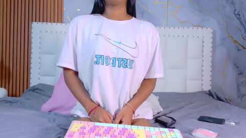 Snapshot of indiancutiie chatting on January 2026 08:00:01 PM LITTLE AINHOA online show from January 2026 08:00:01 PM