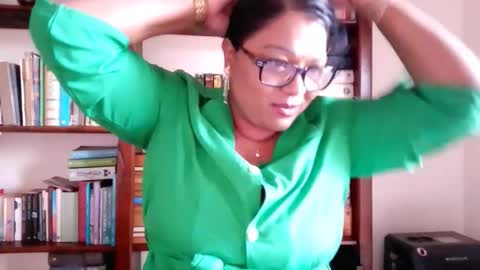 Snapshot of indiandelia chatting on September 2025 02:16:01 PM indiandelia online show from September 2025 02:16:01 PM