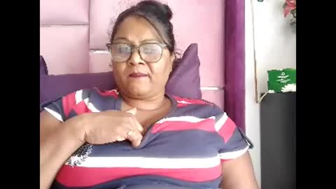 Snapshot of indiandelia chatting on November 2025 09:03:01 AM indiandelia online show from November 2025 09:03:01 AM