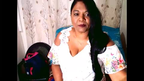 Snapshot of indiandelia chatting on January 2026 08:17:01 AM indiandelia online show from January 2026 08:17:01 AM