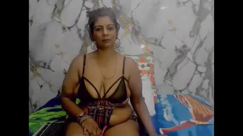 Snapshot of indianerotica69 chatting on October 2025 06:43:01 PM JOSE online show from October 2025 06:43:01 PM